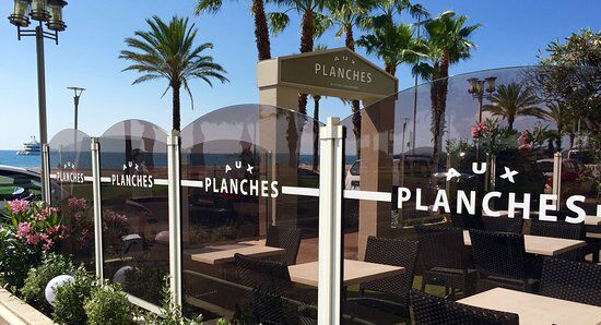 Aux Planches