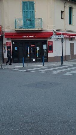 Chez Emy Ly