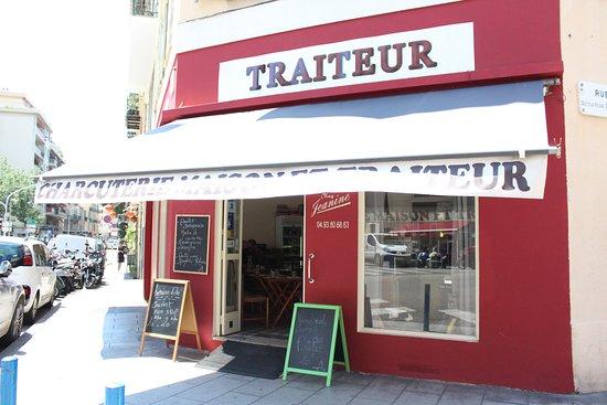 Chez Jeanine