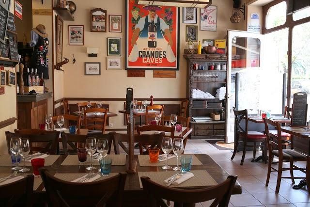 Bistro 44
