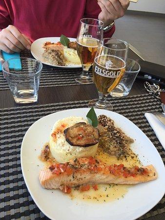 L'Excel Cafe