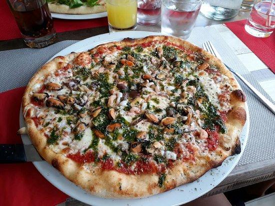Pizza Leone