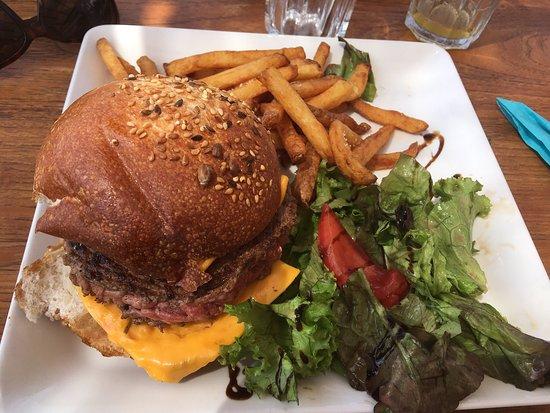 Charlie's Bistro