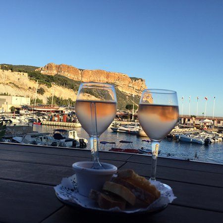 Le Bistro